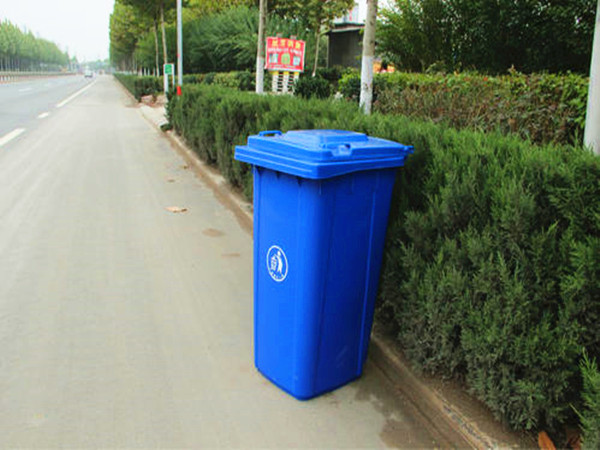 山东青岛塑料垃圾桶