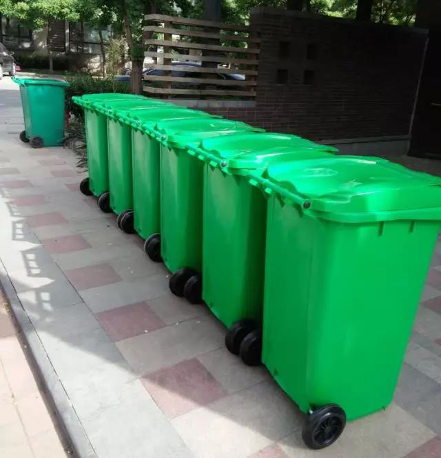 石家庄、天津等地小区排查更换破损垃圾分类垃圾桶
