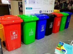 家里用的塑料垃圾桶怎么选？